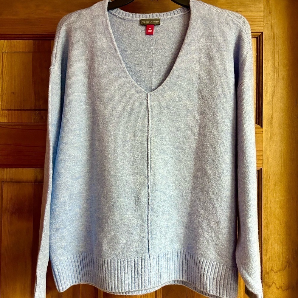 Vince Camuto Ladies V Neck Sweater
Marine Blue NWT - Picture 9 of 9